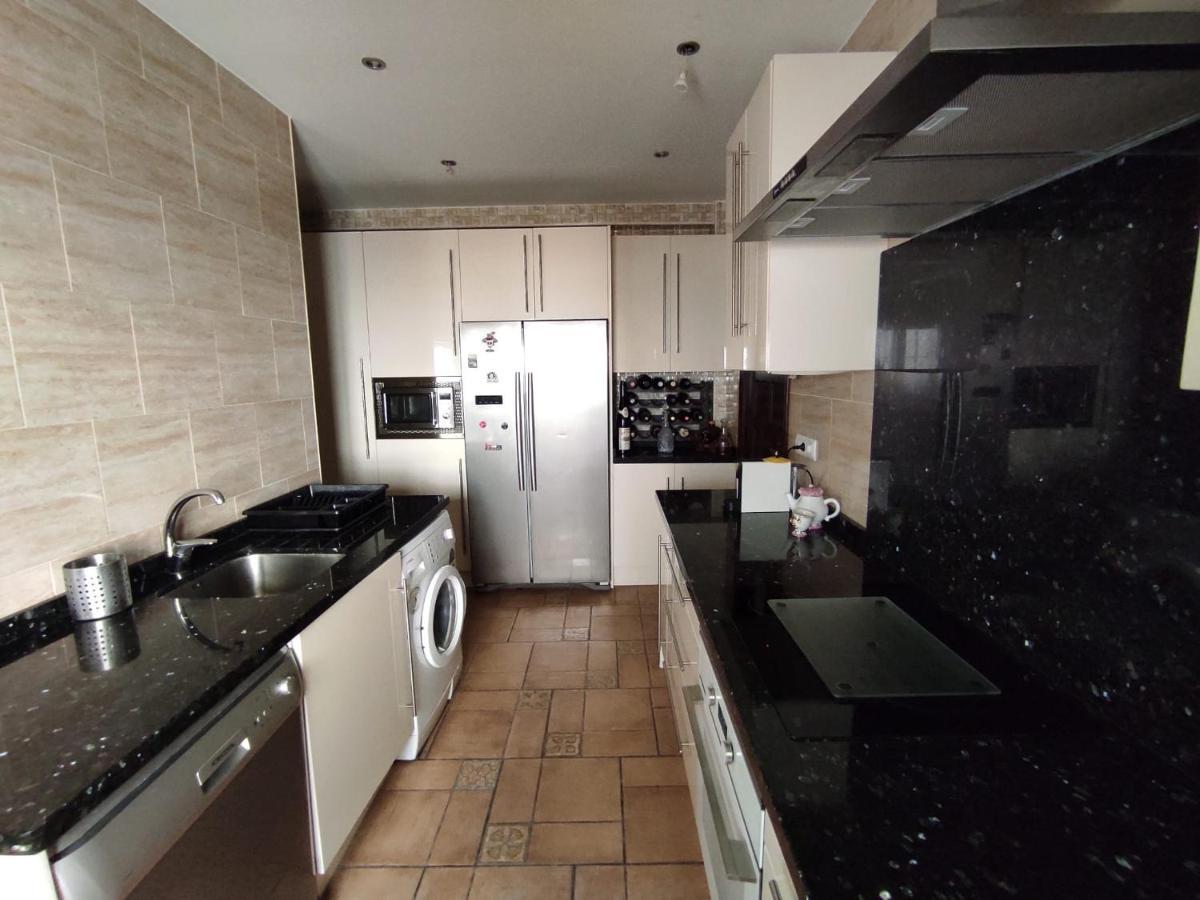 Villa Con Piscina A Un Paso De La Playa Benidorm Exterior foto